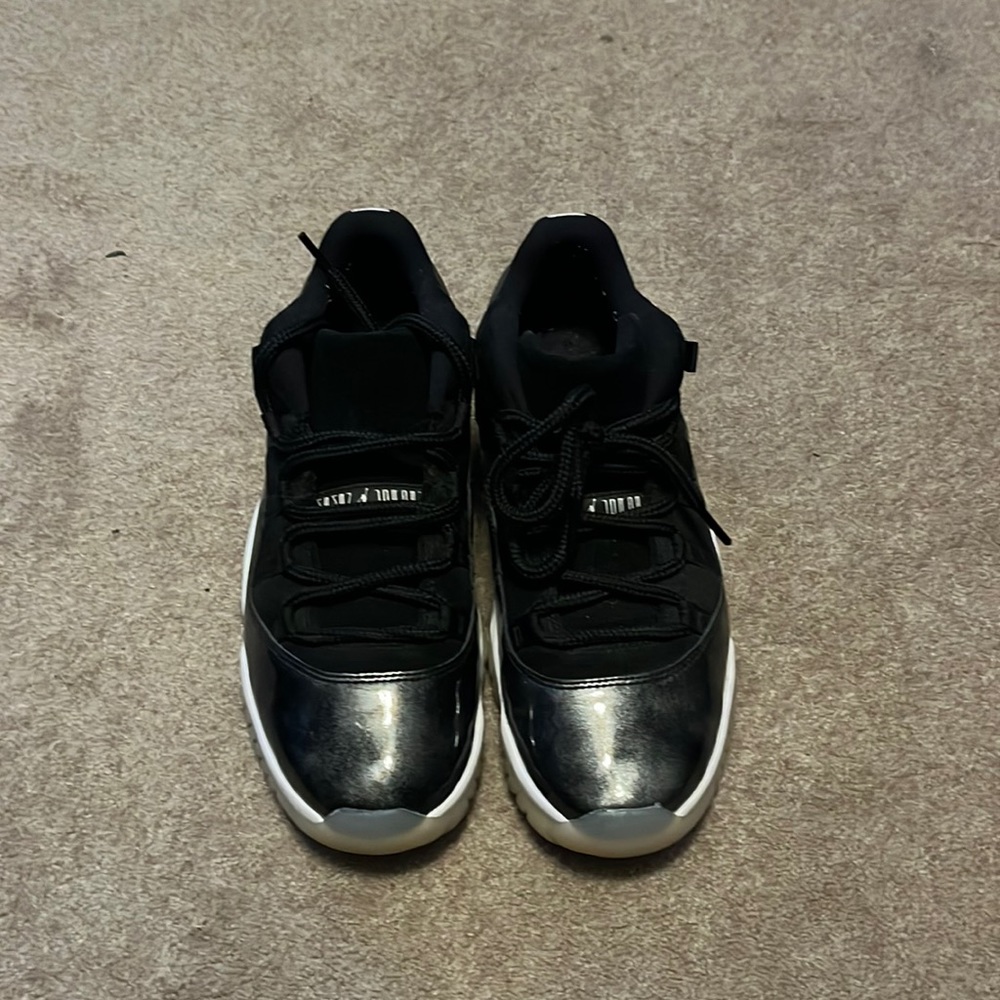 Jordan 11 low baron sz9 used